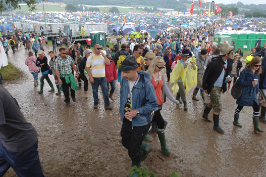 Glastonbury Mud And Crowds