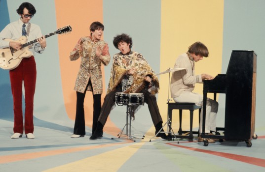 LOS ANGELES - AUGUST 1967:  Davy Jones, Mickey Dolenz, Peter Tork and Mike Nesmith on the set of the television show The Monkees in August 1967 in Los Angeles, California. (Photo by Michael Ochs Archives/Getty Images)