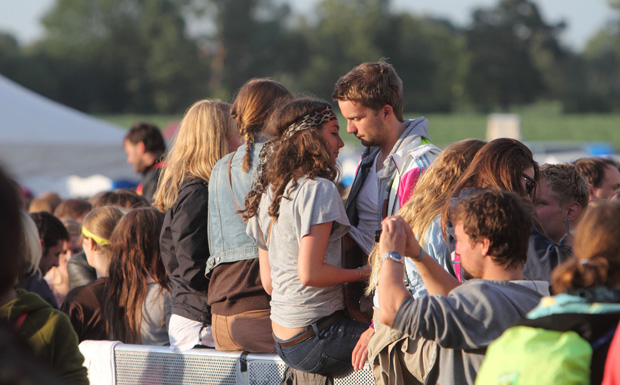 Manchmal gibt es doch Wichtigeres als die Band auf der Bühne, oder?