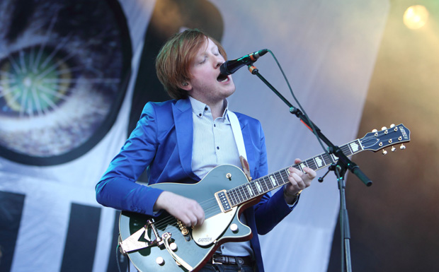 Kennen das Schmuddelwetter aus Irland: Two Door Cinema Club.
