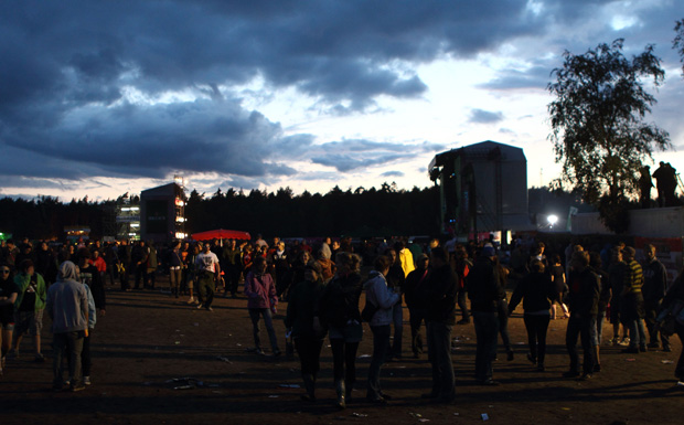 Don't Let The Sun Go Down On Me.