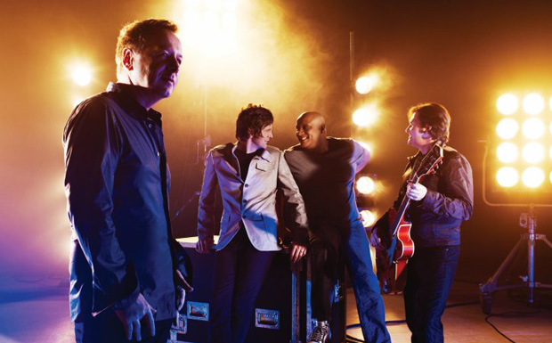 frei über Universal