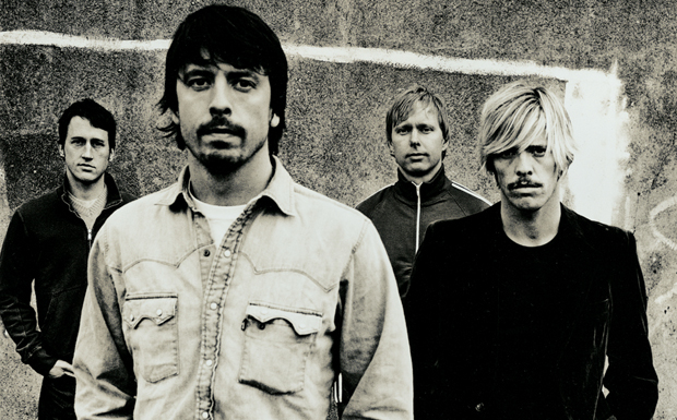 "Die rund 600 anwesenden Studenten reagieren enthusiastisch auf die unbekannte Band, die eine Dreiviertelstunde lang unbekanntes Material spielt. Die Foo Fighters dürften ganz Große werden." (Sylvie Simmons)