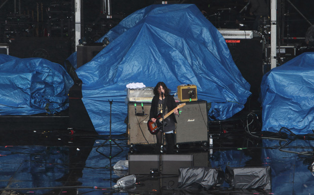 A Hard Rain's Gonna Fall: Alison Mosshart von The Kills.