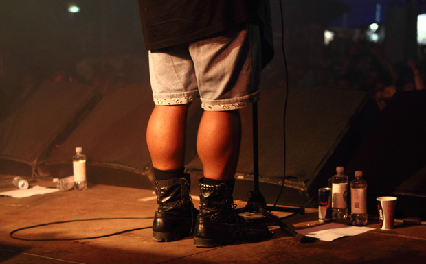 Wir wissen nur Eines: Diese Beine gehören zu einem Mitglied von Hercules and Love Affair.