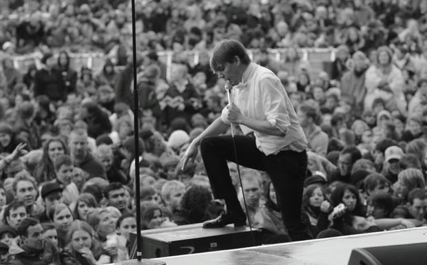 "So, hier: Schuhe putzen!"