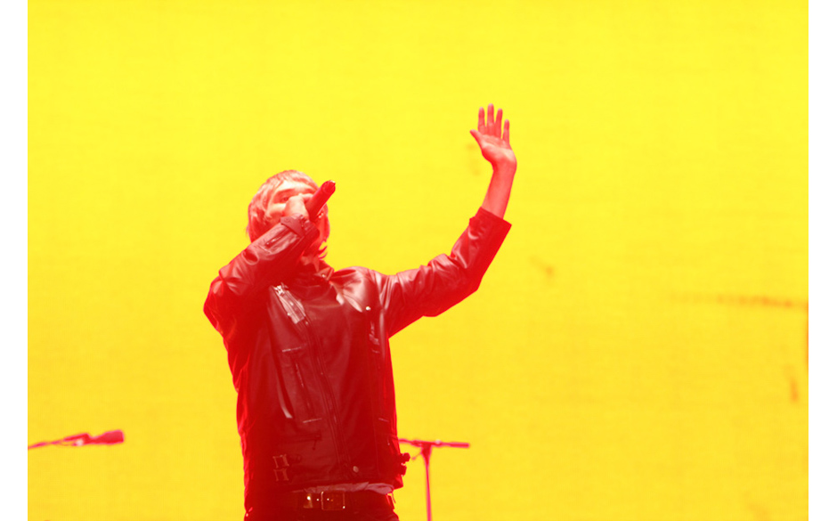 Die Lichtshow während des The Stone Roses Konzerts am Freitag des Hurricanes setzte auf viel Farbe.