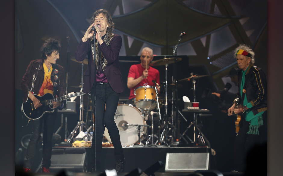 Die Rolling Stones mit Ron Wood (l-r), Mick Jagger, Charlie Watts und Keith Richards treten am 19.06.2014 in D¸sseldorf (...