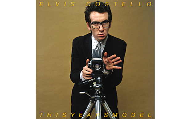 Platz 98: Elvis Costello - "This Year’s Model"
Mit seinem zweiten Album näherte sich Costello dem Punk. Wobei Punk für...