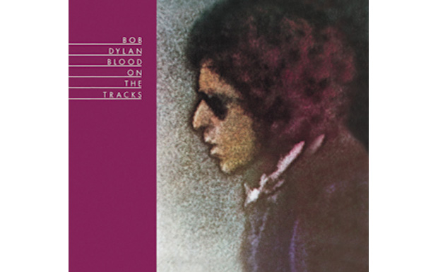 Platz 16: Bob Dylan - "Blood On The Tracks"
Als er „Tangled Up In Blue“, den Eröffnungssong des Albums, einmal auf de...