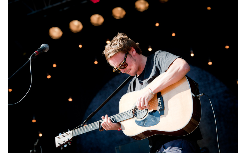 Akustikgitarrensolosonne.