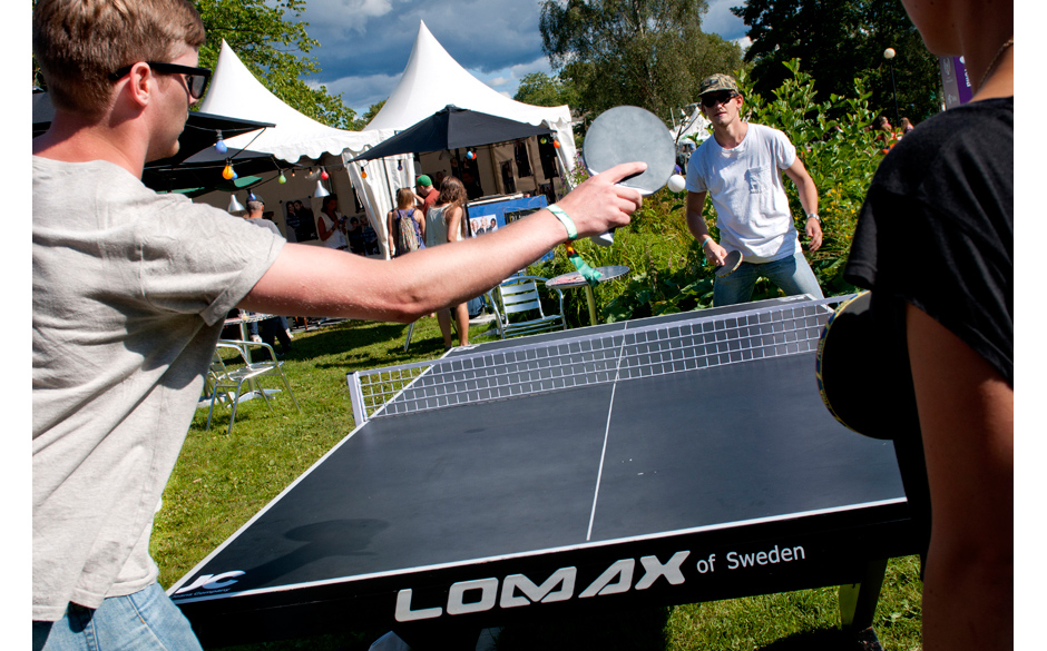 Auch eine gute Idee: Festivals mit Tischtennisplatten. Kann man sich zwar nicht auf dem Rock am Ring vorstellen - aber hie...