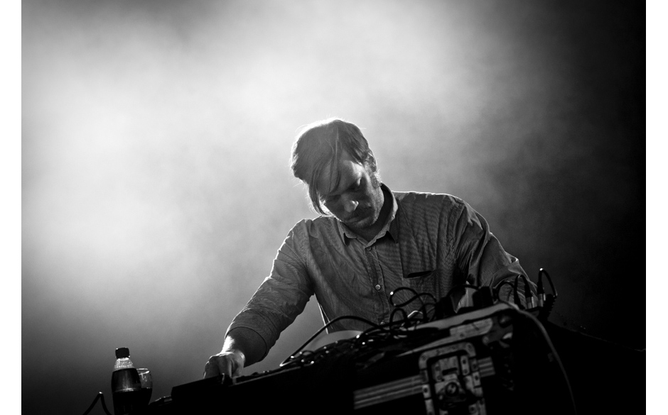 Elektrofrickeln mit Anspruch: The Field.