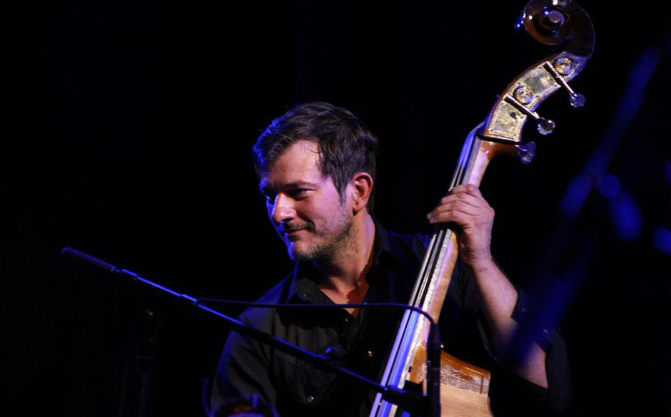 ... sowie hõger T. Lund...