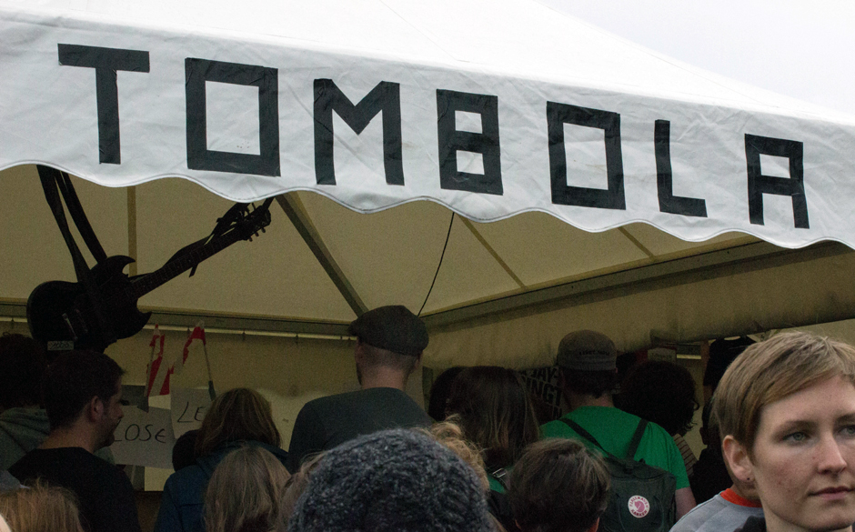 Nach zehn Minuten ausverkauft: Die Lose für die Tombola.