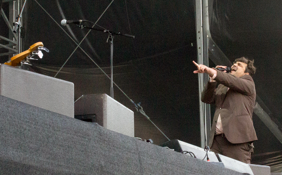 "Mach Lärm!" Bernd Begemann in Action.