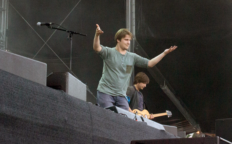 Man bedankt sich höflich.