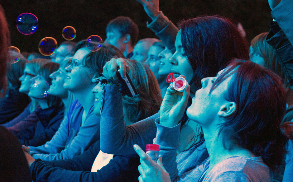 ... lediglich das Tomte-Cover "Die Schönheit der Chance" war bisweilen, nun ja, wackelig vorgetragen.