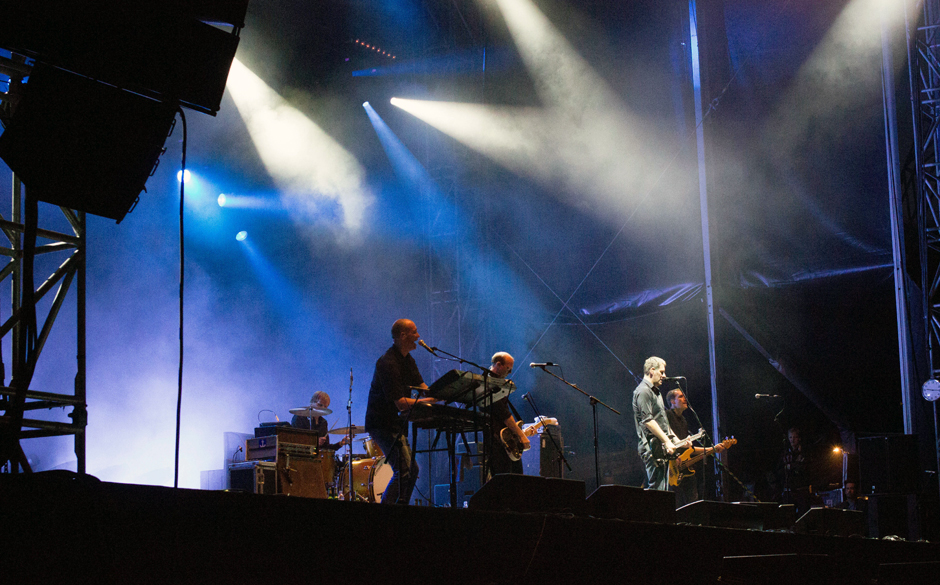 Kettcar spielten natürlich zuletzt - ob das so war, weil sie mehr Alben verkaufen als Thees Uhlmann?