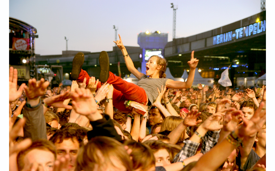 Und den Leuten gefällts sichtlich mit Kraftklub.
