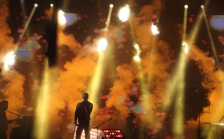 Bühnennebel. Irgendwie passt das Bild zum Albumtitel "Battle Born".