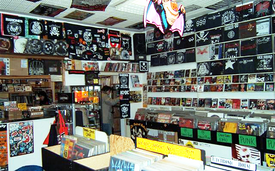 Wie jede Woche reisen wir in unserer Albenvorschau wieder durch die Plattenläden des Landes. Heute empfehlen wir einen Be...