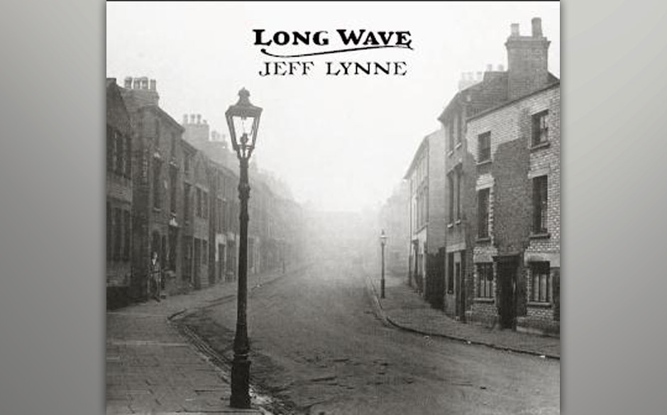 Jeff Lynne- "Long Wave"
(Frontiers/Soulfood)
Der Produzent Jeff Lynne mit seinem zweiten Soloalbum, das schlappe 22 Jahre ...