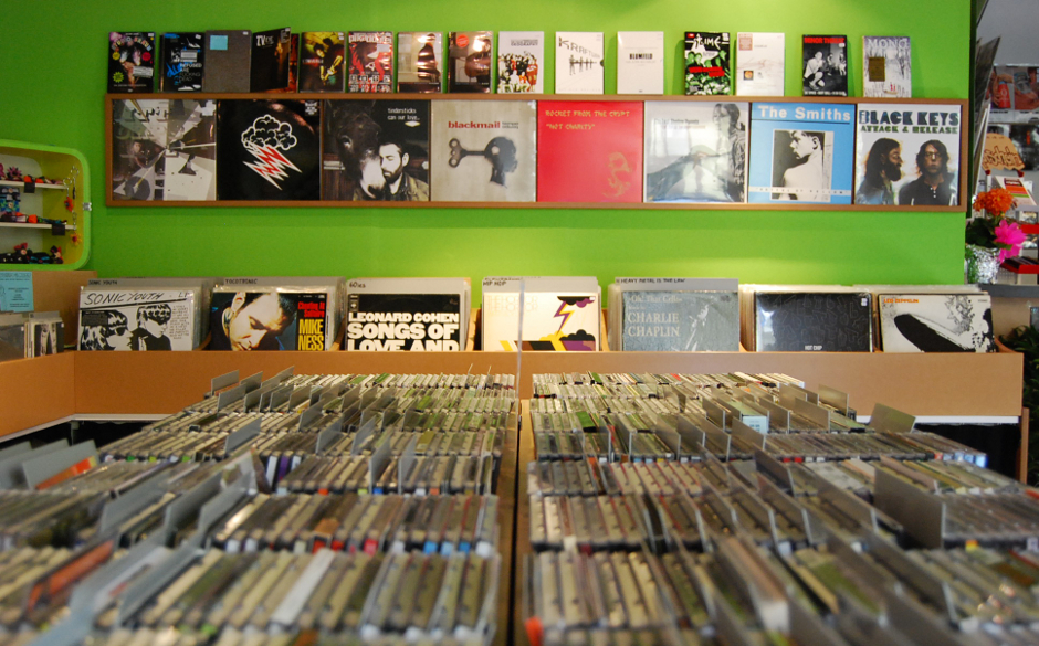 Wie jede Woche reisen wir in unserer Albenvorschau wieder durch die Plattenläden des Landes. Heute empfehlen wir einen Be...