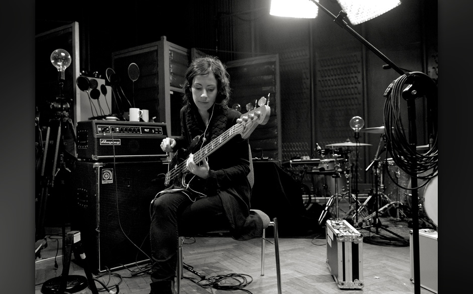 Frau Sonja Glass und Herr Fender Bass.