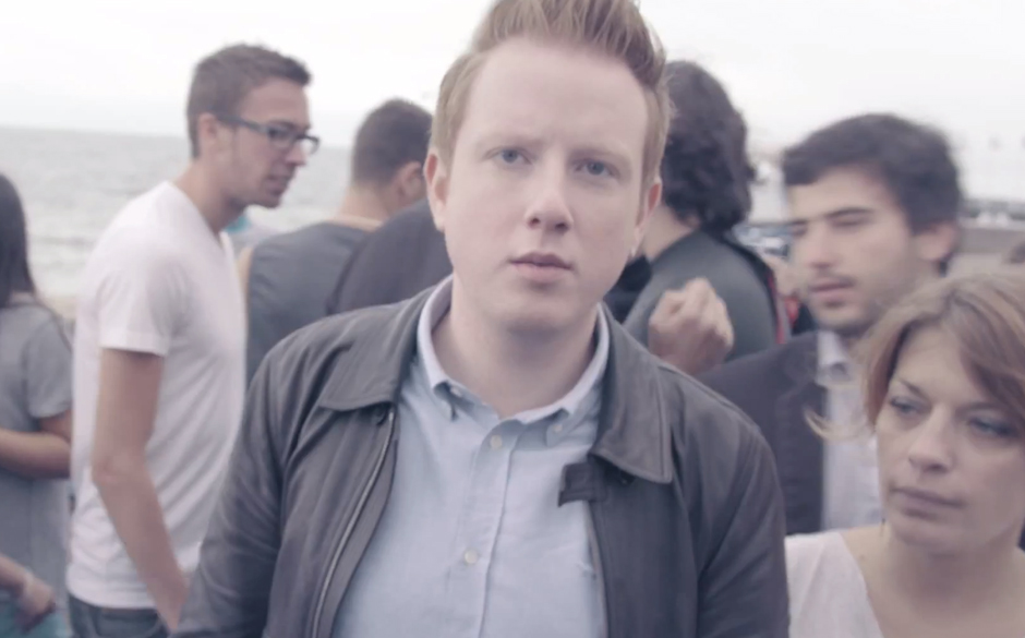 Ein wenig verloren? Screenshot aus dem Video "Sun" von Two Door Cinema Club