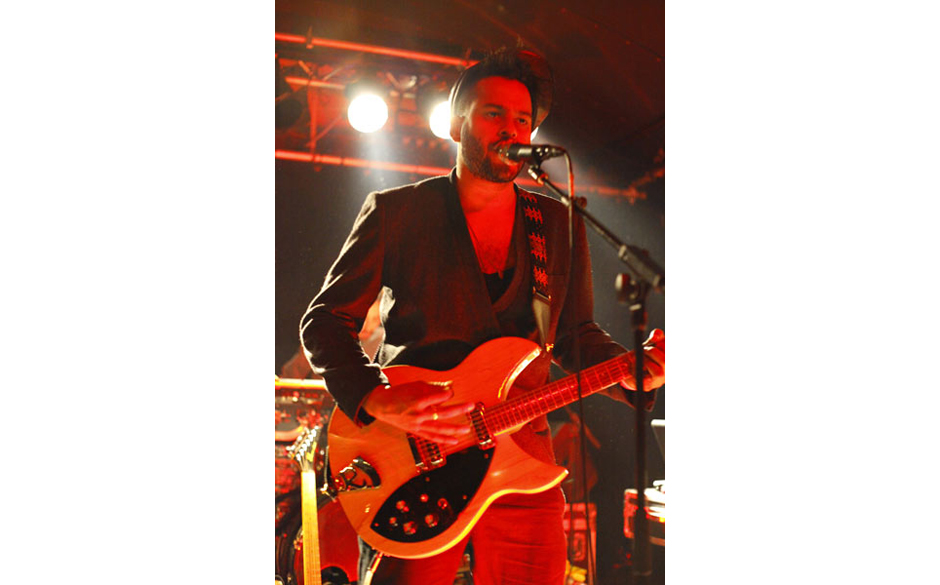 Twin Shadow im Bahnhof Ehrenfeld in Köln am 06. November 2012