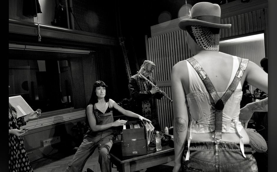 Man lauscht gebannt.