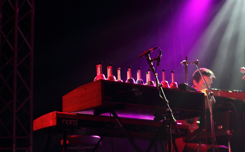 Die Tindersticks fahren mit Glöckchen auf.