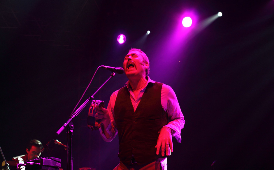 Stuart A. Staples der Tindersticks. Nein, er muss nicht niesen.