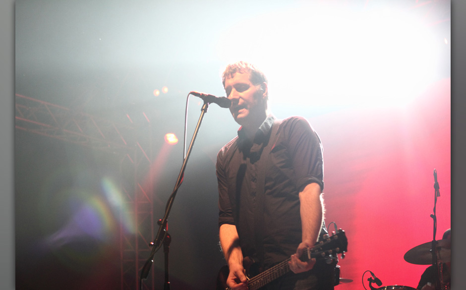 ... und dann das hier. Es ist tatsächlich ein anderes. Nur Marcus Wiebuschs Miene variiert nicht.