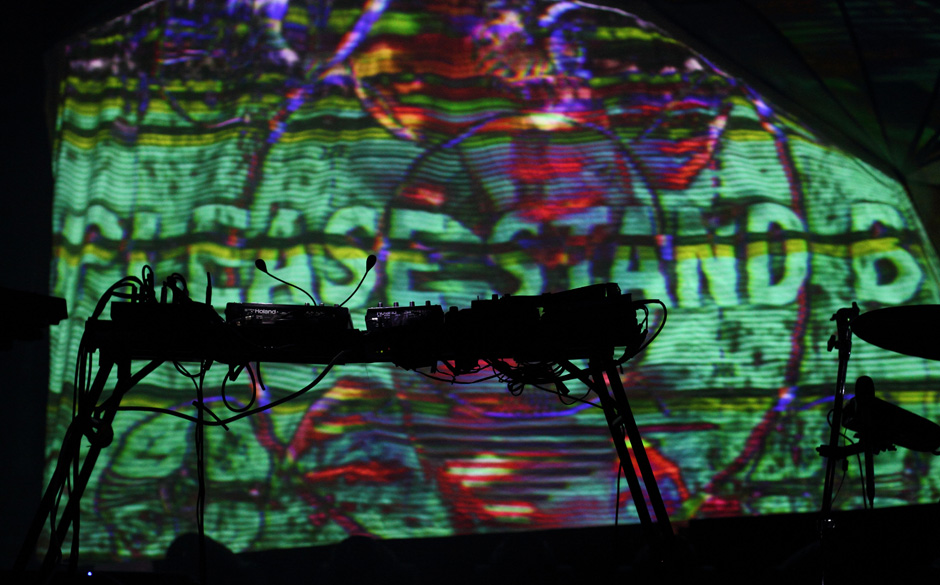 Animal Collective haben sich nämlich auch so einiges für uns einfallen lassen.