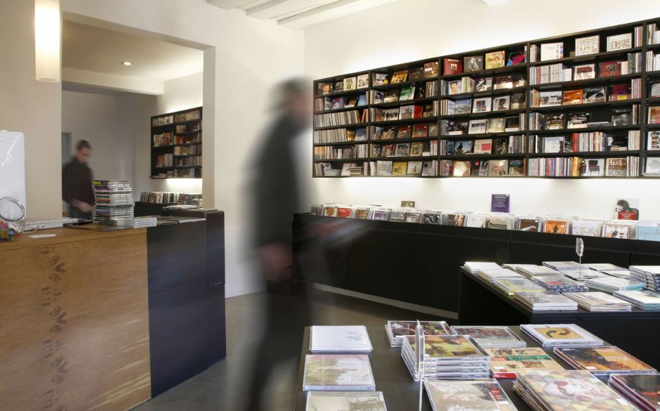 Wie jede Woche reisen wir in unserer Albenvorschau wieder durch die Plattenläden des Landes. Heute empfehlen wir einen Be...