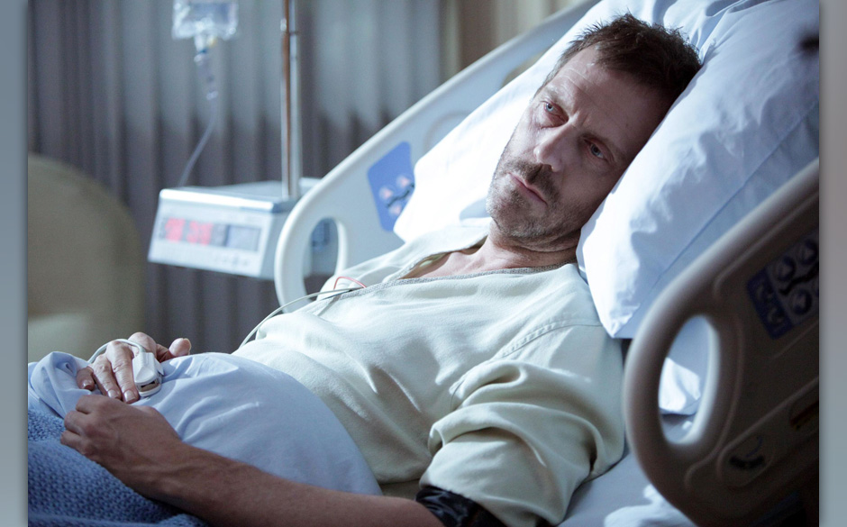Staffel 7:
Als House (Hugh Laurie) nach seiner misslungenen Selbstbehandlung im Krankenhaus erwacht, gilt sein erster Geda...