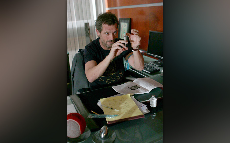 Staffel 2:
House (Hugh Laurie), der mit dem Gastdozenten Weber noch ein Rechnung offen hat, will dafür sorgen, dass sein ...