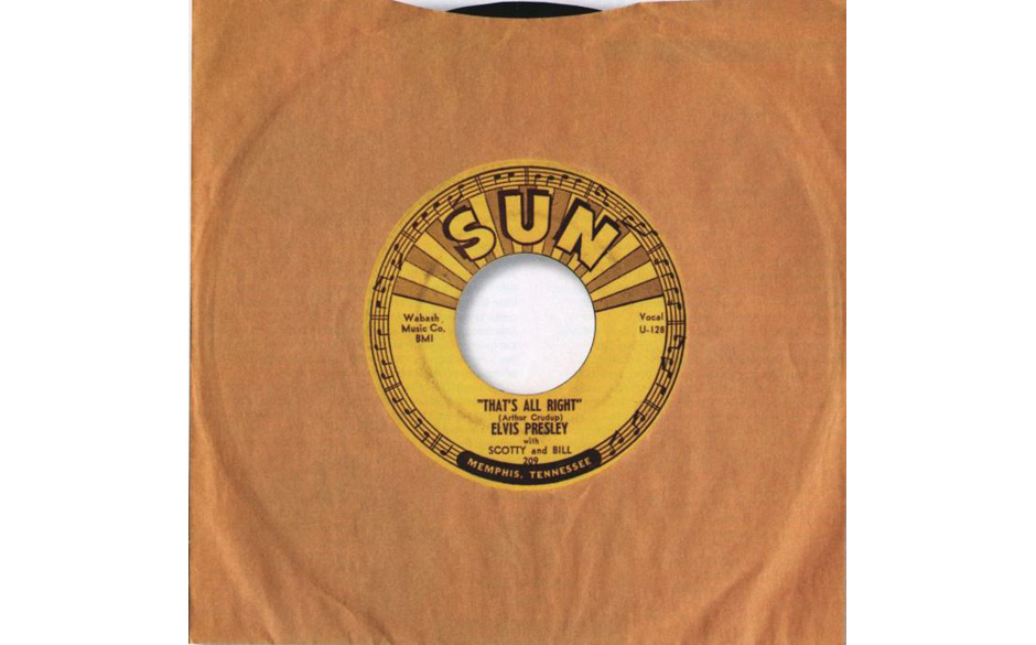 ELVIS PRESLEY: That's All Right (1956)
Die erste Single des King. Aufgenommen von Sam Philipps in den Sun-Studios in Memph...