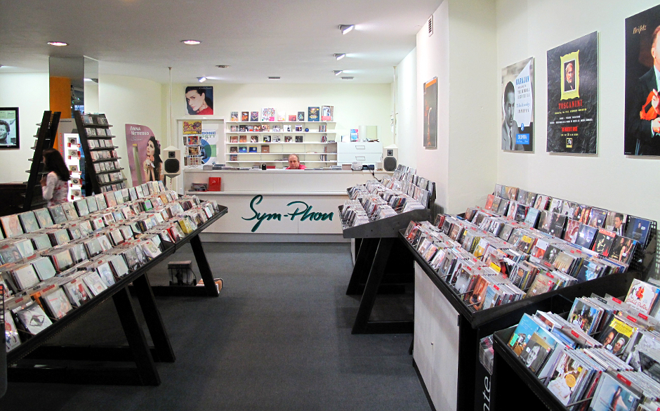 Wie jede Woche reisen wir durch die Plattenläden dieses Landes. Diesmal empfehlen wir einen Besuch bei Sym-Phon,
Ostwall ...