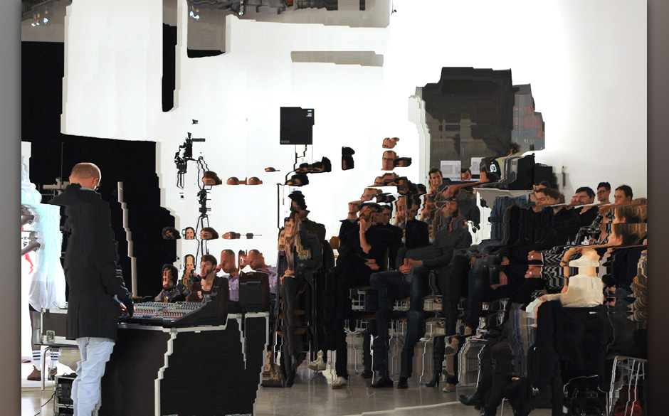 Florian Hecker Performance