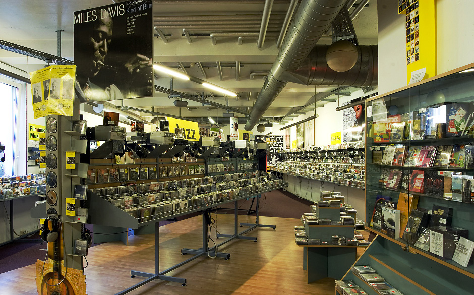 Wie jede Woche reisen wir in unserer Albenvorschau wieder durch die Plattenläden des Landes. Heute empfehlen wir einen Be...