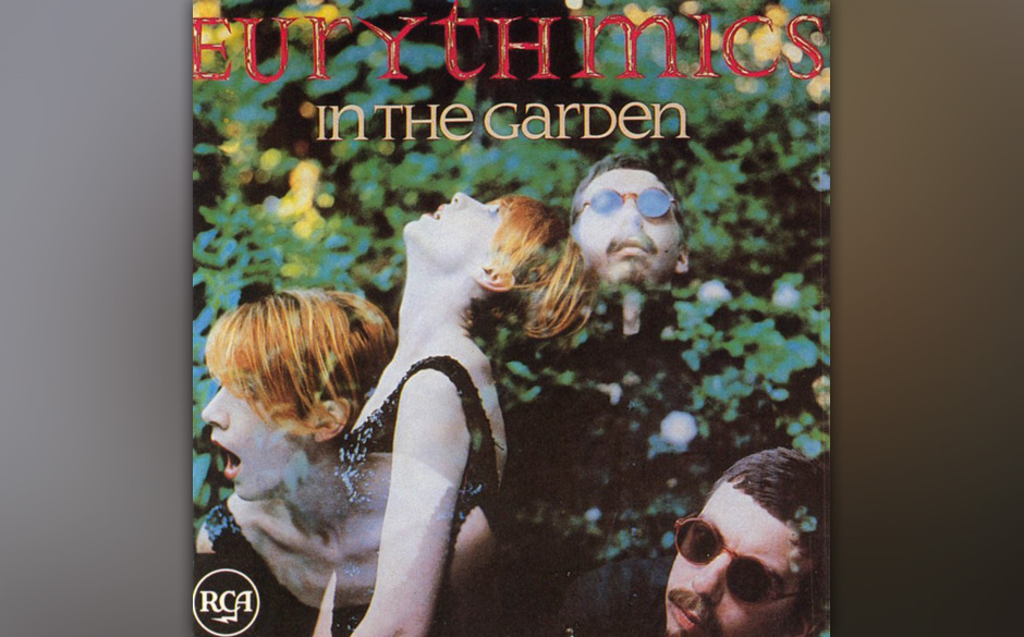 Eurythmics - In The Garden,1981(RCA): Plank brachte die Eurythmics für ihr Debüt mit Musikern von Can und D.A.F. zusamme...