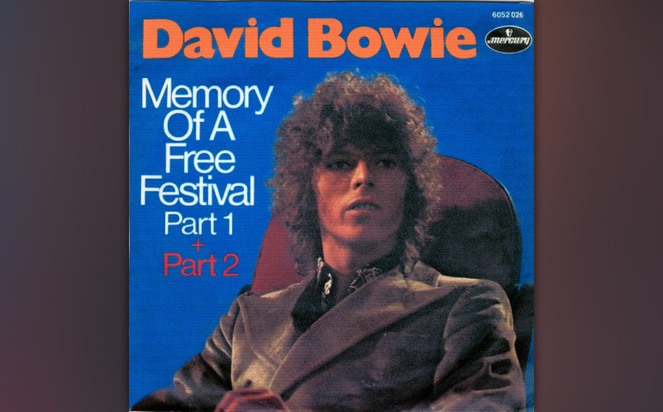 30. Memory Of A Free Festival. Im September 1969 schrieb Bowie dieses Lied, das sich nicht etwa auf das Woodstock-Festival...