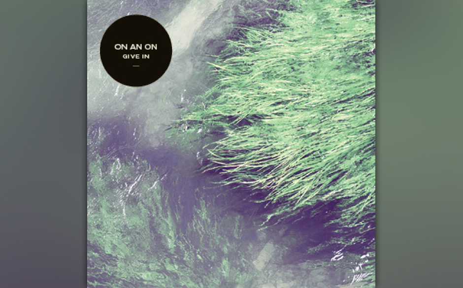 On An On - "Give In". Das Trio aus Chicago wehrt sich gegen die üblichen Indie-Pop-Manierismen und dreht alles etwas weiter.