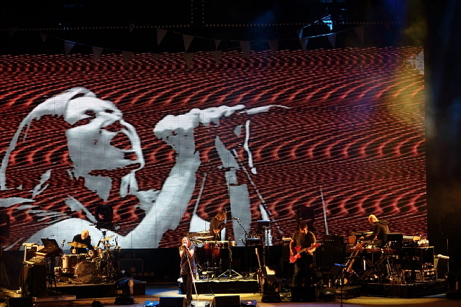 Die beiden Festival-Auftritte waren zwei der wenigen Live-Gigs, die das britische Trio in deutschen Gefilden seit langer Z...