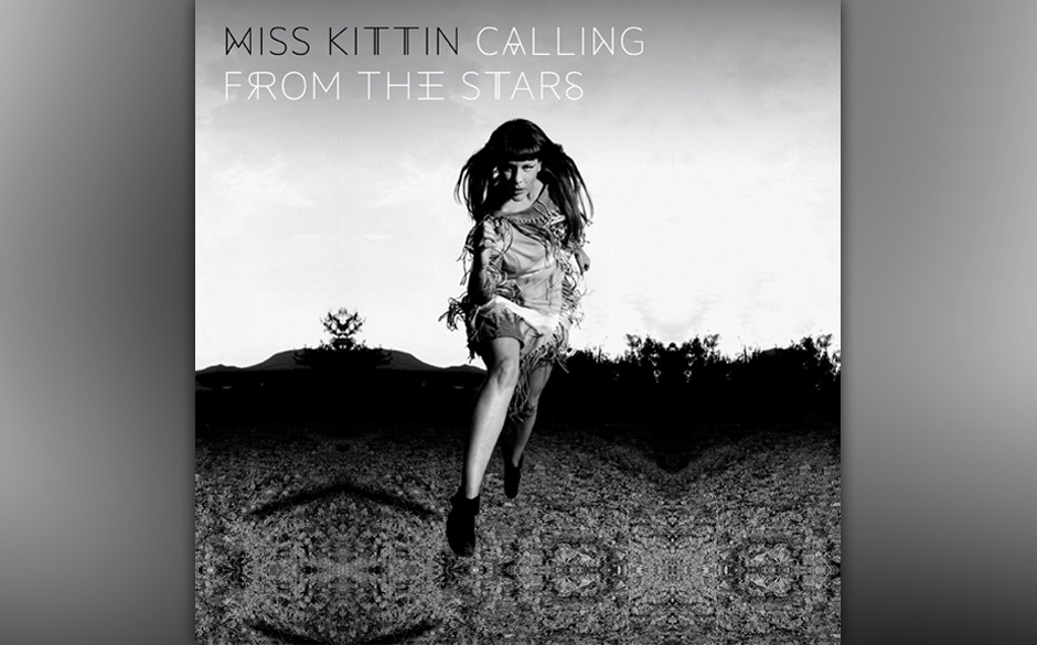 Miss Kittin - "Calling From The Stars". Doppelalbum mit unterschiedlichen Schwerpunkten zwischen Dance-Tracks und Ambient.