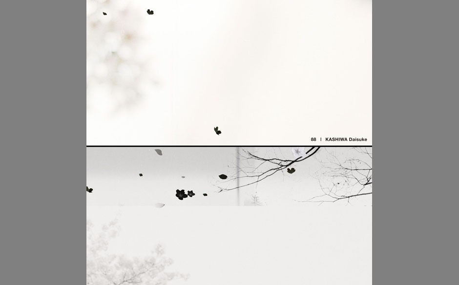 Kashiwa Daisuke - "88". Auch auf seinen komplexen Vorgängern arbeitete der Japaner viel mit dem Piano, zerhackte es dort ...