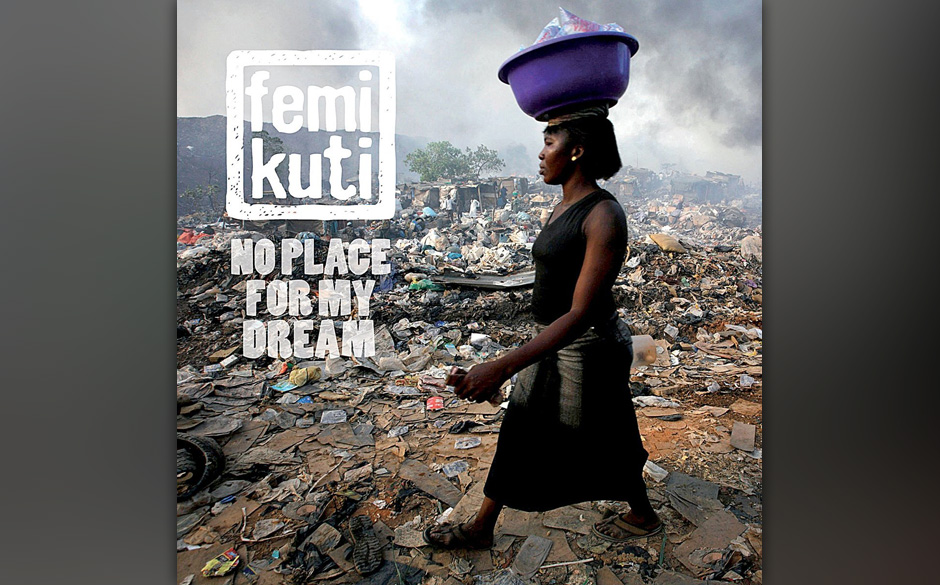 Femi Kuti - "No Place For My Dreams"

Der älteste Sohn des Afrobeat-Pioniers Fela Kuti verdichtet den Sound seines Vaters...